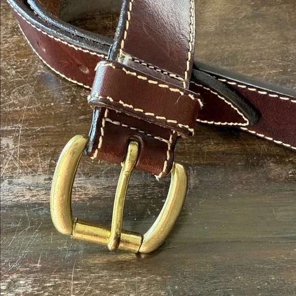 Vintage J Crew Classic,  Stitched Brown Leather Belt with solid brass Buckle - Picture 2 of 5